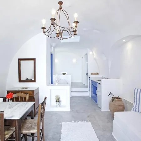 Aghios Artemios Traditional Imerovigli (Santorini)