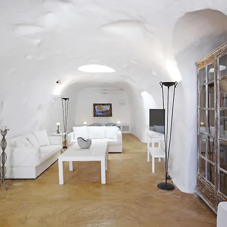 Hotel Aghios Artemios Traditional