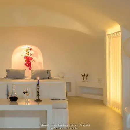 Aghios Artemios Traditional Imerovigli (Santorini)
