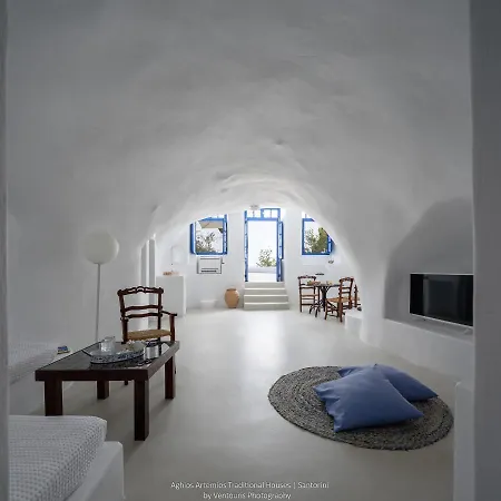 Hotel Aghios Artemios Traditional 3*