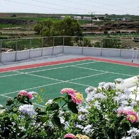 Отель Aghios Artemios Traditional 3*